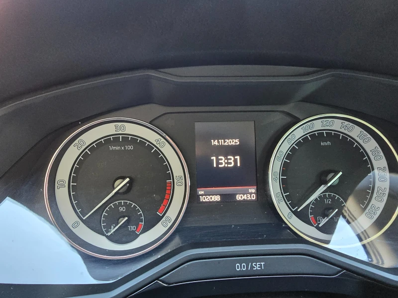 Skoda Superb 2.0 TDI 193 hp L&K 4x4, снимка 7 - Автомобили и джипове - 52424648