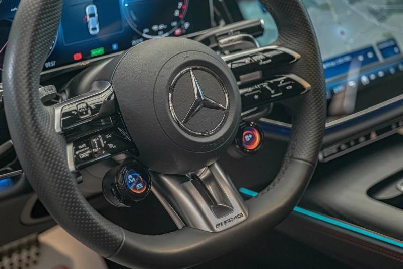 Mercedes-Benz E 53 AMG 4Matic+ /HyperScreen/AMG Ride Control/Камера 360/N, снимка 10 - Автомобили и джипове - 52451794