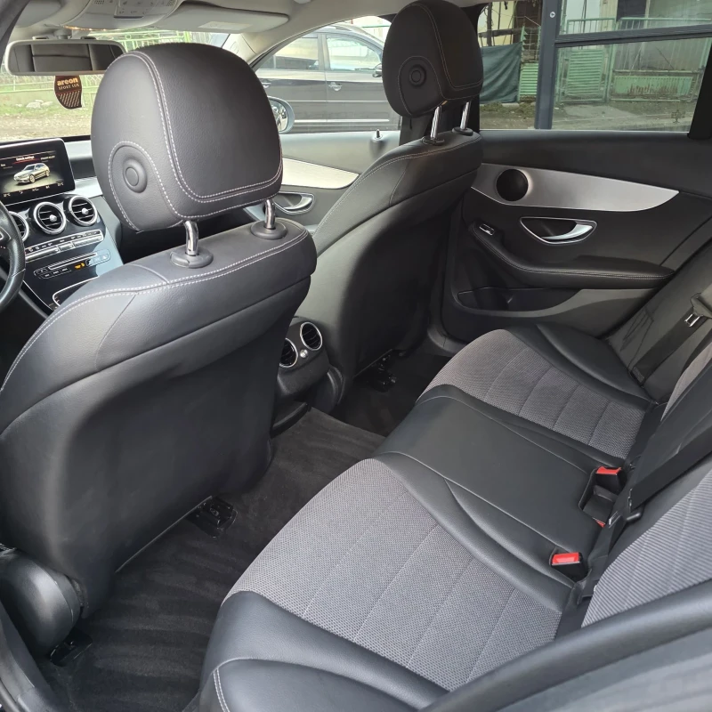 Mercedes-Benz C 220 d/4Matic/AMG Пакет/Airmatic/9G-Tronic, снимка 10 - Автомобили и джипове - 52753009