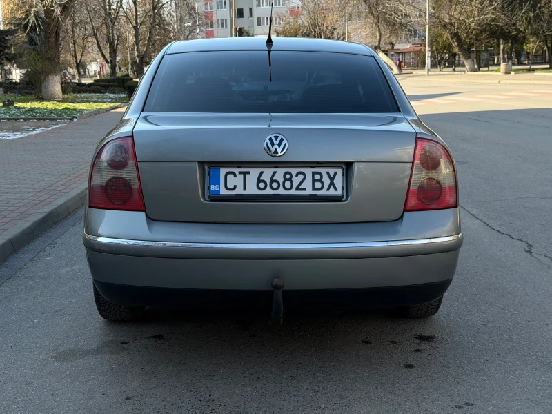 VW Passat 1.9tdi, снимка 12 - Автомобили и джипове - 53153928
