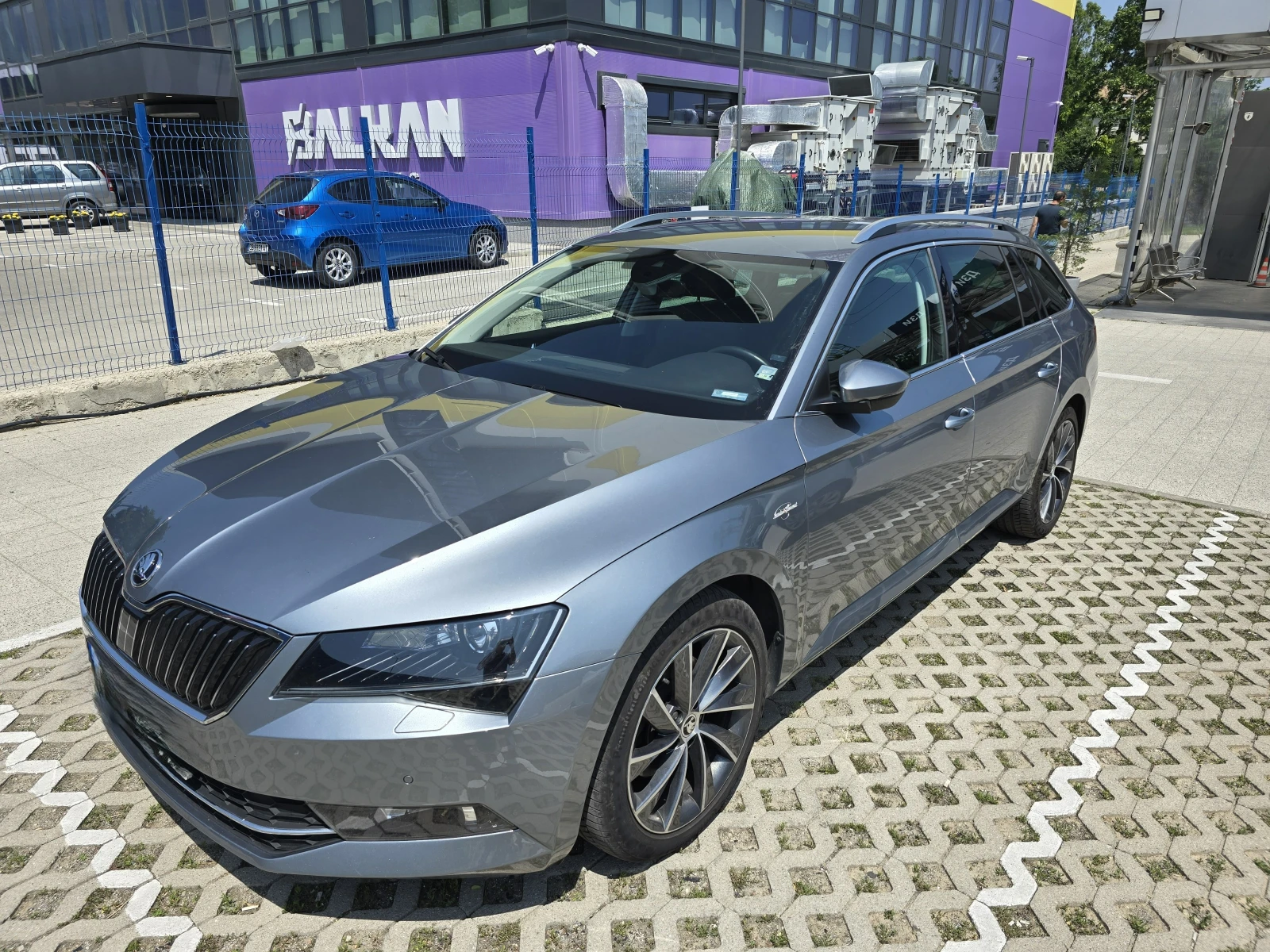 Skoda Superb 2.0 TDI 193 hp L&K 4x4, снимка 1