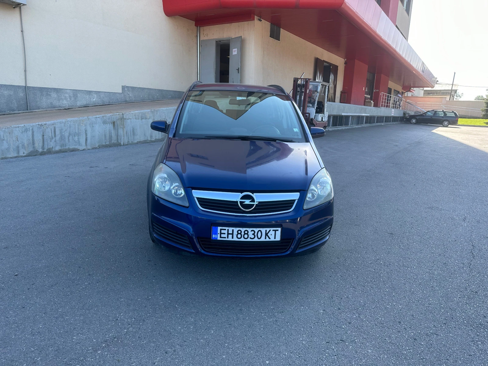 Opel Zafira 2.2i - КЛИМАТРОНИК - изображение 2