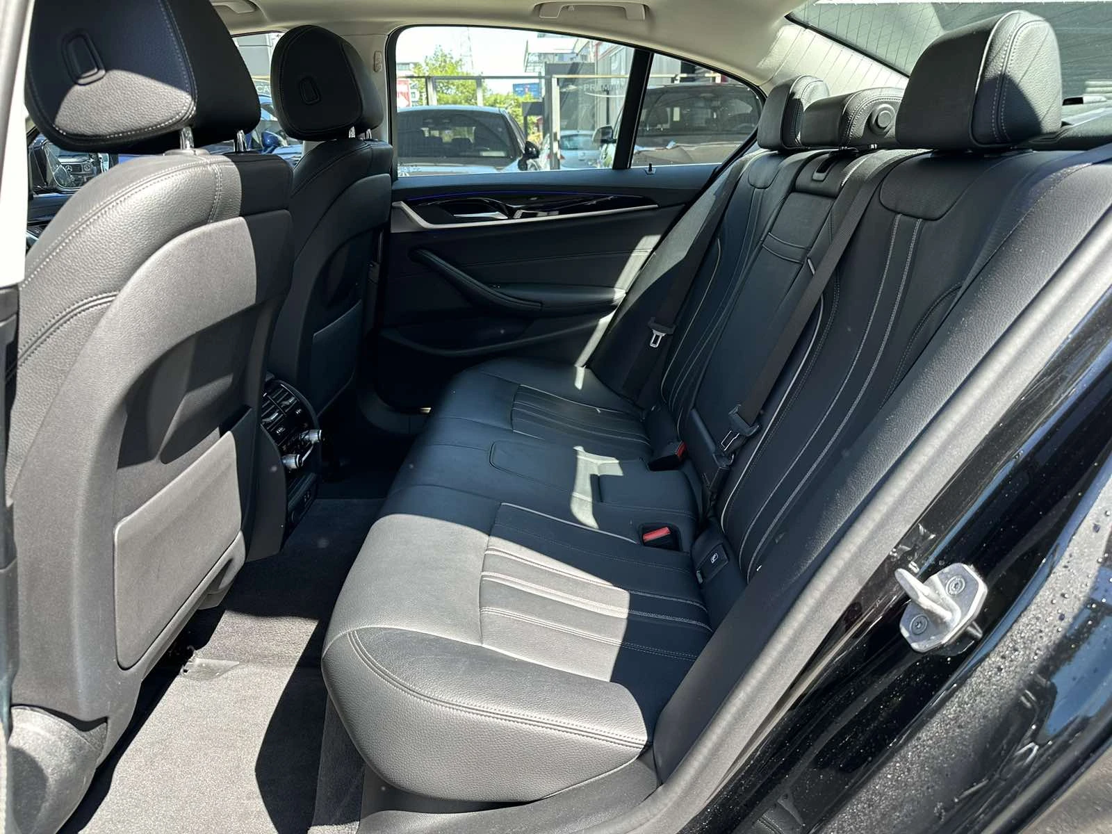 BMW 530 d xDrive Luxury | Mobile.bg — изображение 14
