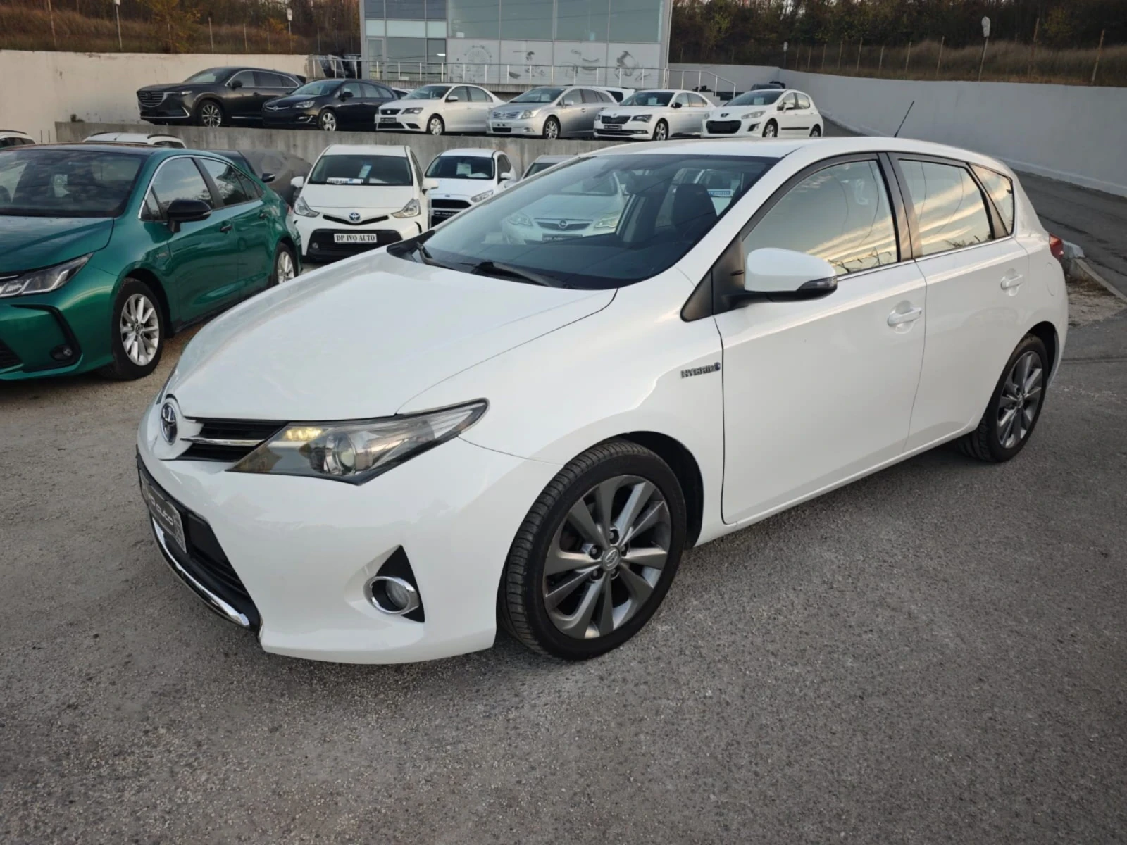 Toyota Auris ХИБРИД* 3 МЕС. ГАРАНЦИЯ* КАМЕРА* ОТЛИЧЕН. - [1] 