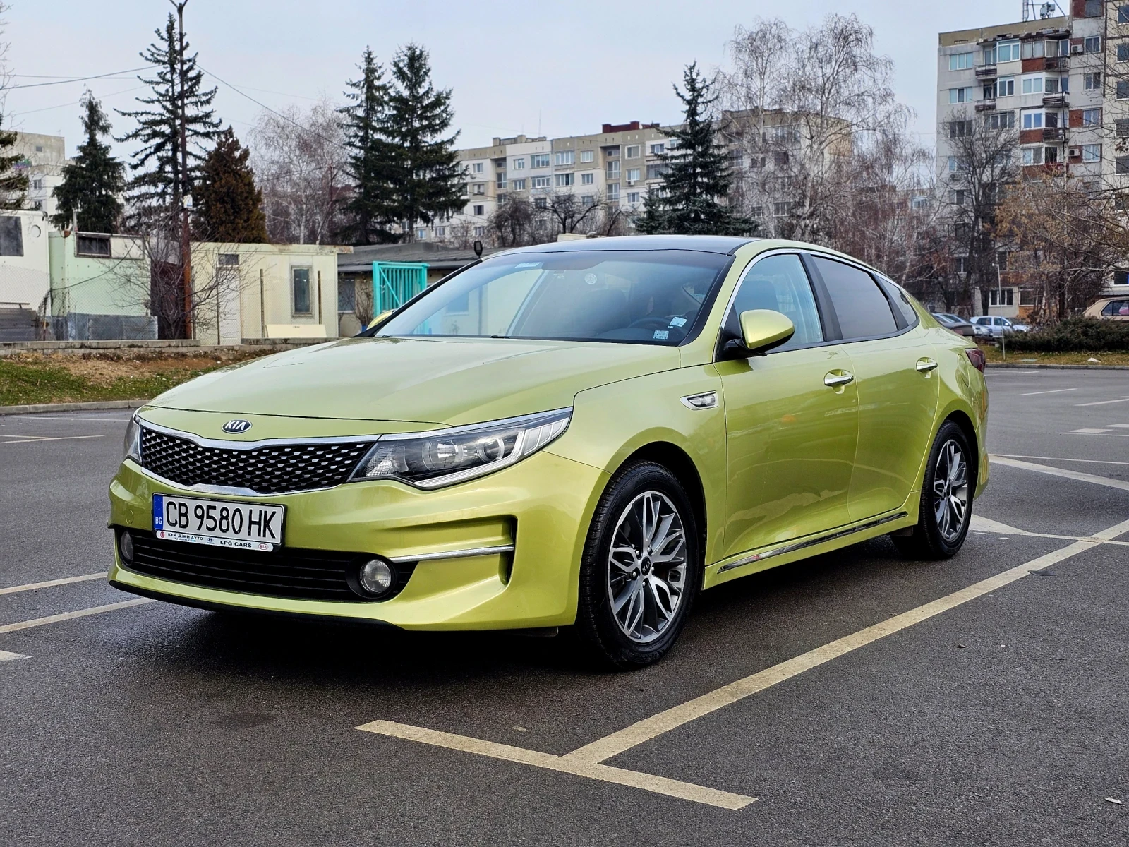 Kia K5 2.0 Само газ/Всички екстри за модела | Mobile.bg — изображение 1