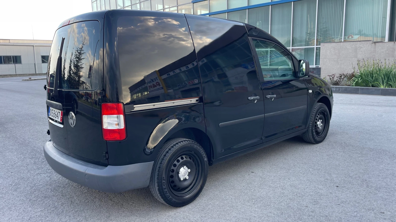 VW Caddy 1.9tdi 2 ВРАТИ - изображение 5