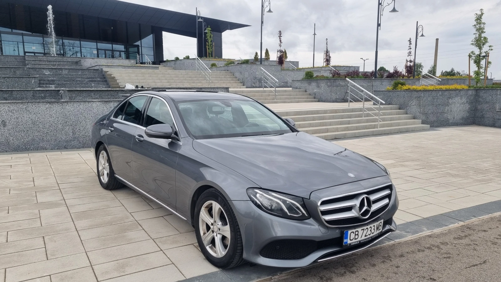 Mercedes-Benz E 220 W213 - изображение 2