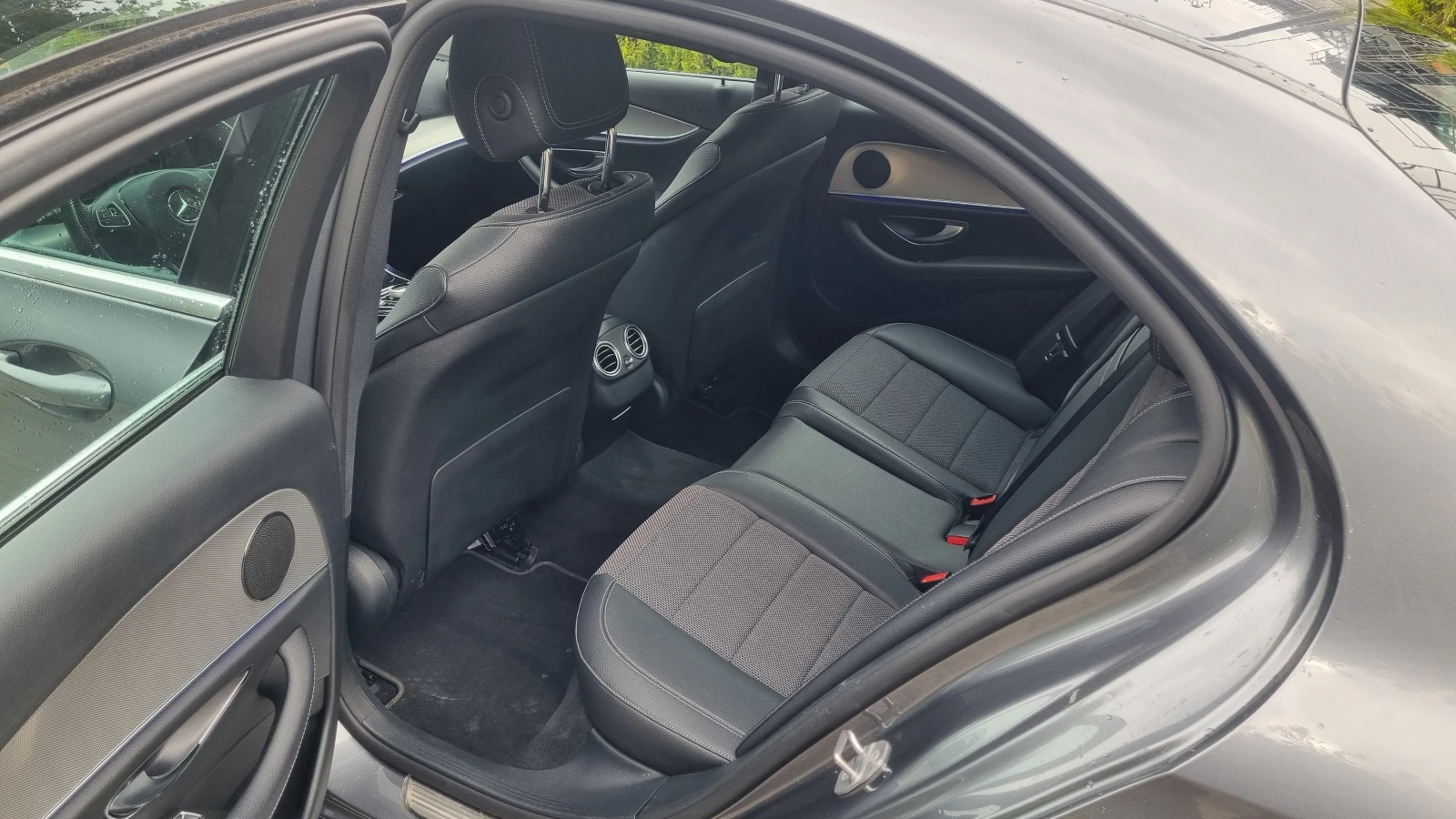 Mercedes-Benz E 220 W213 - изображение 10