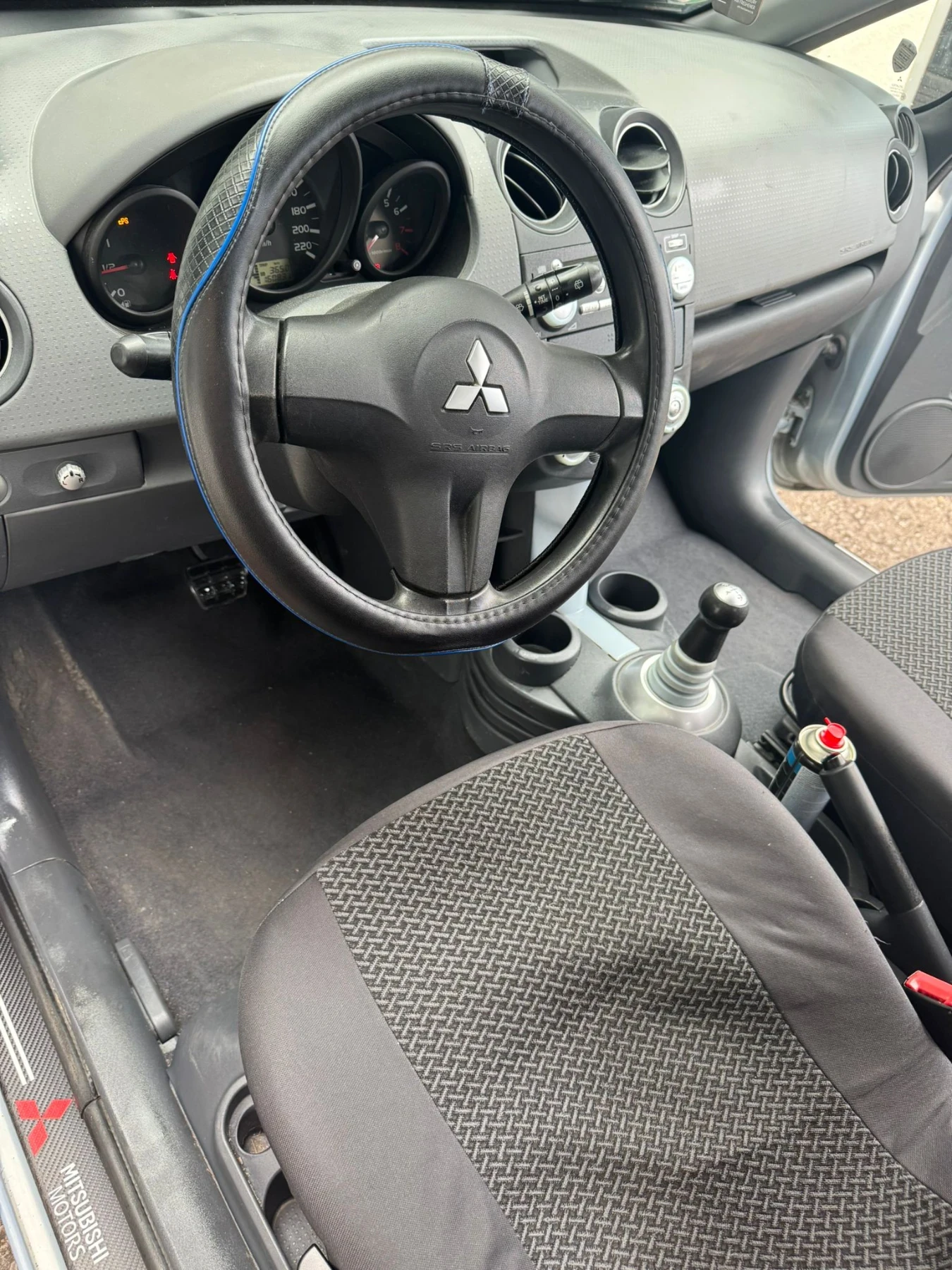 Mitsubishi Colt  - изображение 5