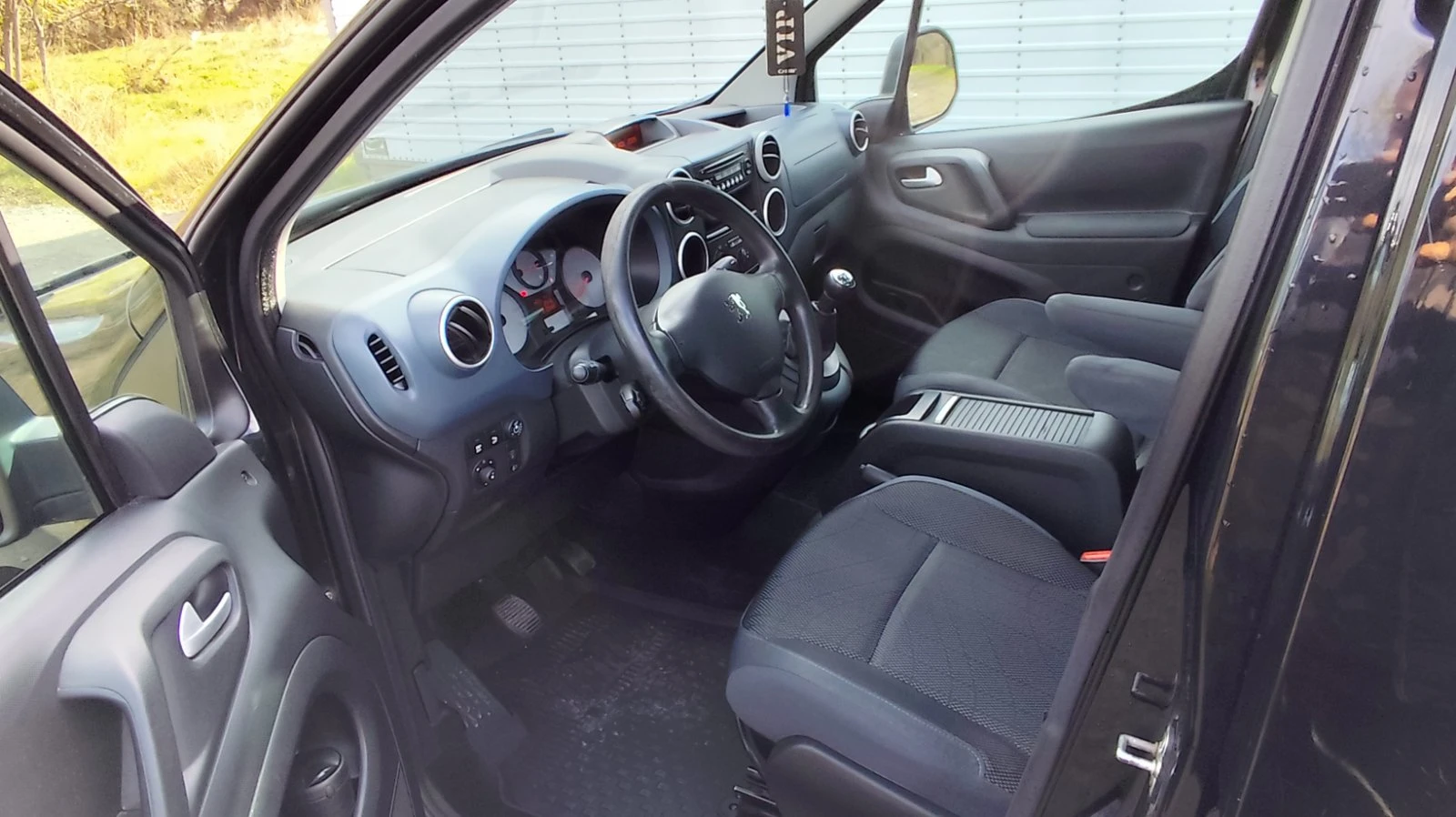 Peugeot Partner 1, 6 бензин - изображение 9