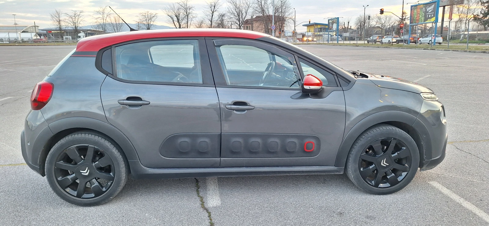 Citroen C3  SHINE PureTech 110 S&S BVM, снимка 3 - Автомобили и джипове - 53983535