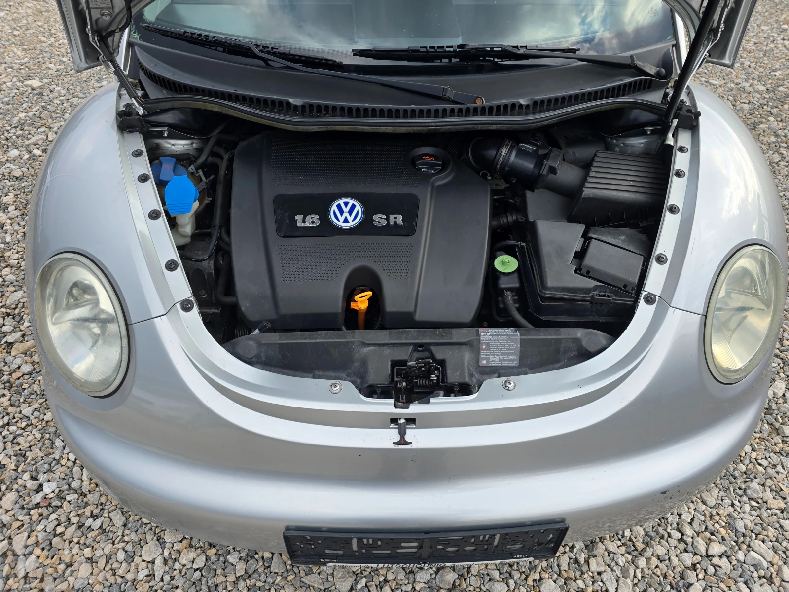 VW Beetle 1, 6 I КЛИМАТИК !! НОВ ВНОС !! МУЛТИМЕДИЯ !!! , снимка 16 - Автомобили и джипове - 54013146