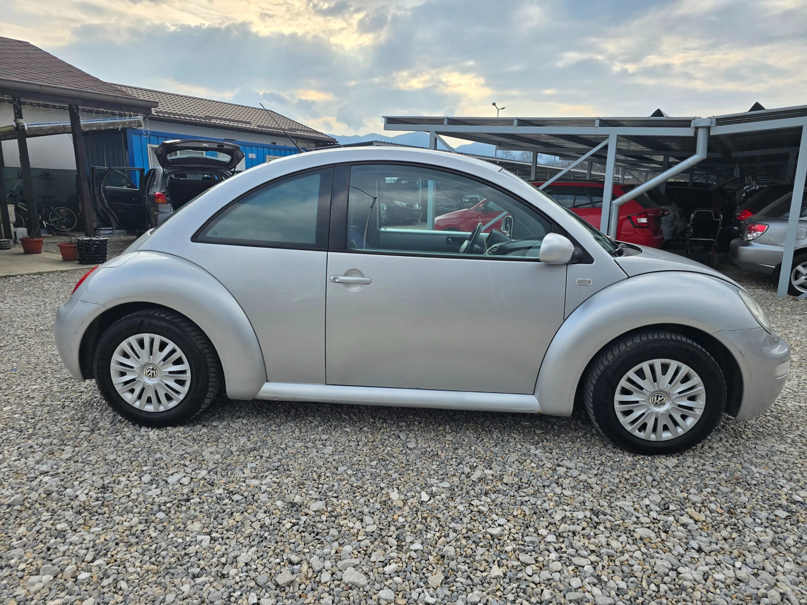 VW Beetle 1, 6 I КЛИМАТИК !! НОВ ВНОС !! МУЛТИМЕДИЯ !!! , снимка 6 - Автомобили и джипове - 54013146