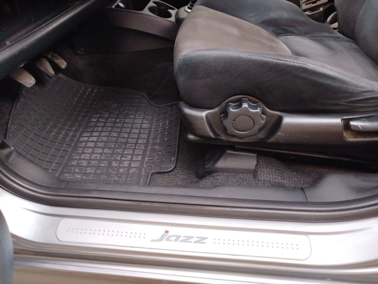 Honda Jazz Sport, снимка 15 - Автомобили и джипове - 54101319