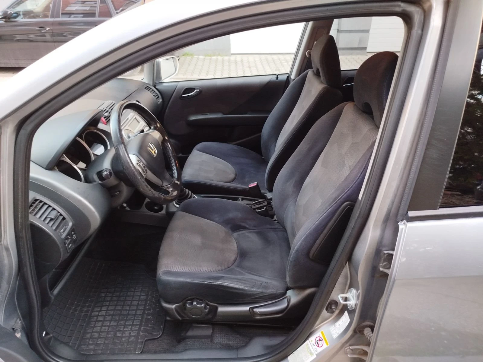 Honda Jazz Sport, снимка 10 - Автомобили и джипове - 54101319