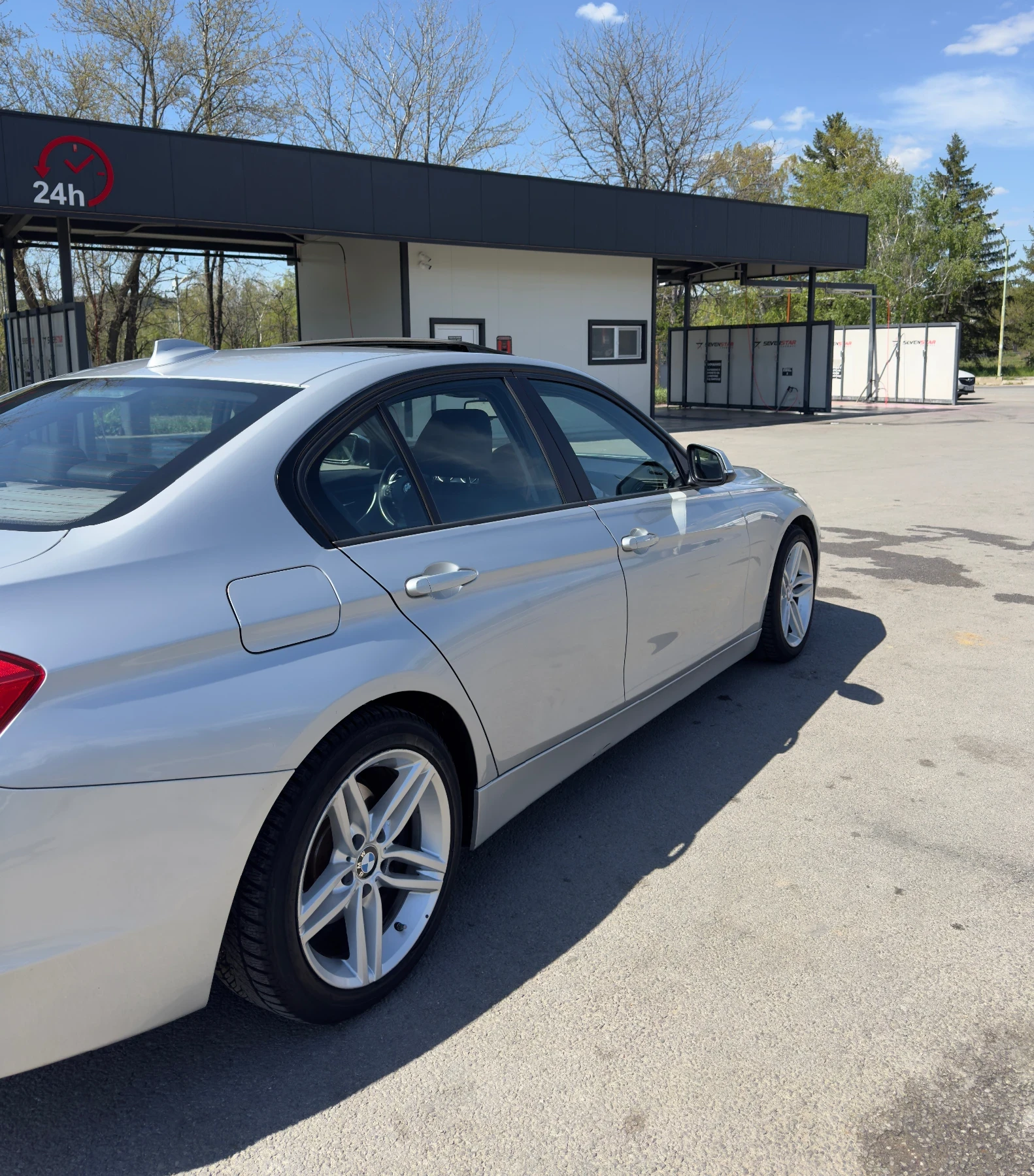 BMW 328 i Обслужен!Регисттриран!, снимка 5 - Автомобили и джипове - 54303863