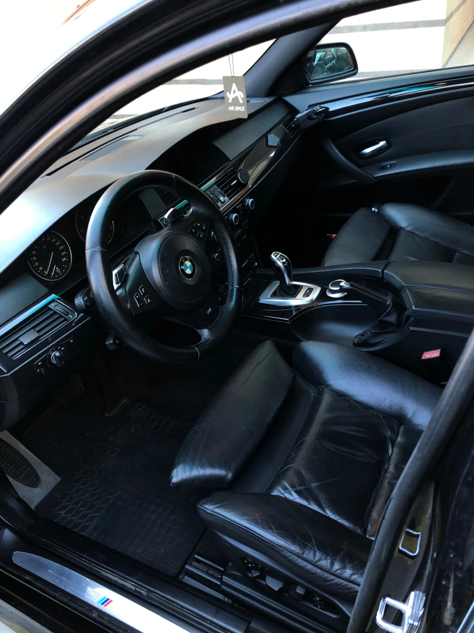 BMW 530 SAT, снимка 7 - Автомобили и джипове - 54305118