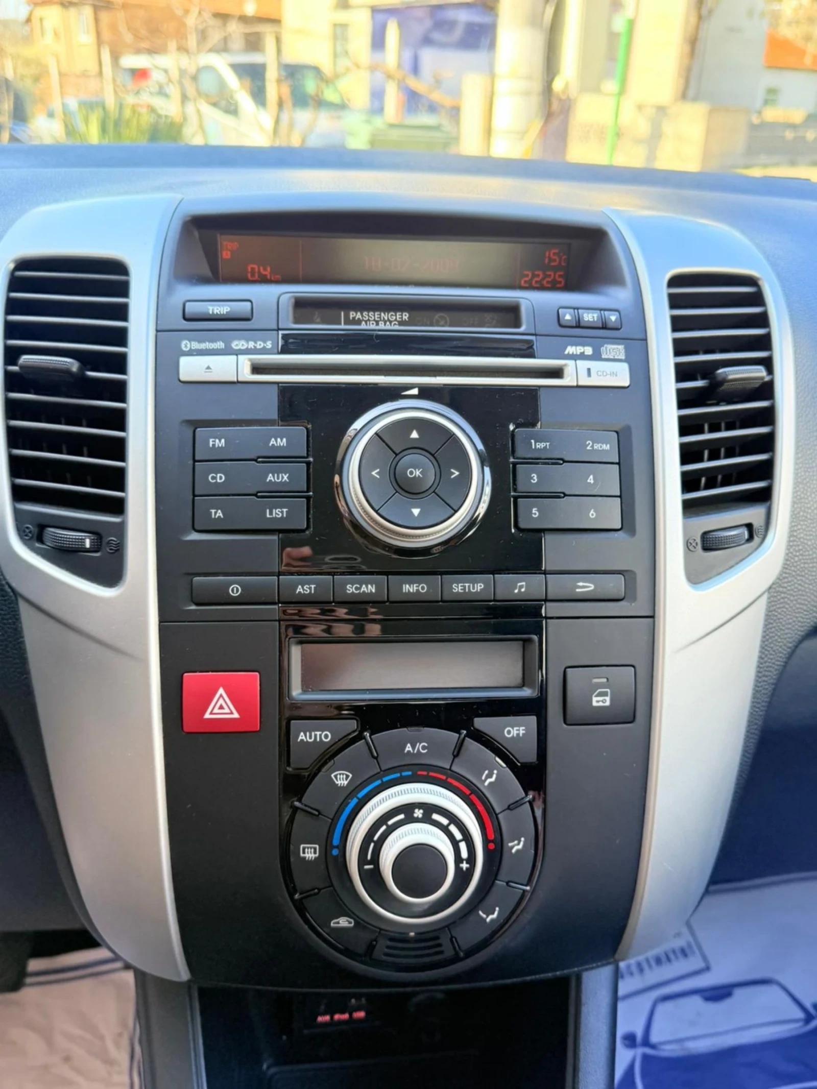 Kia Venga, снимка 9 - Автомобили и джипове - 54369095