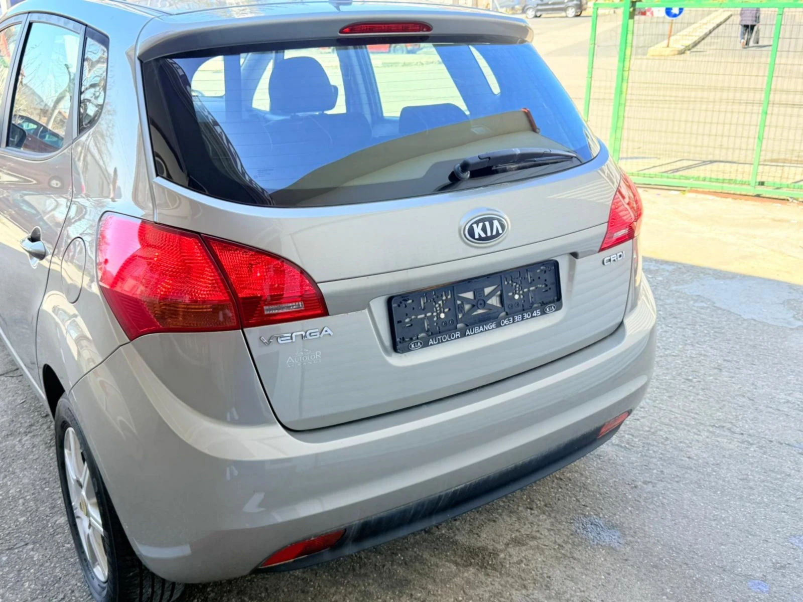 Kia Venga, снимка 2 - Автомобили и джипове - 54369095
