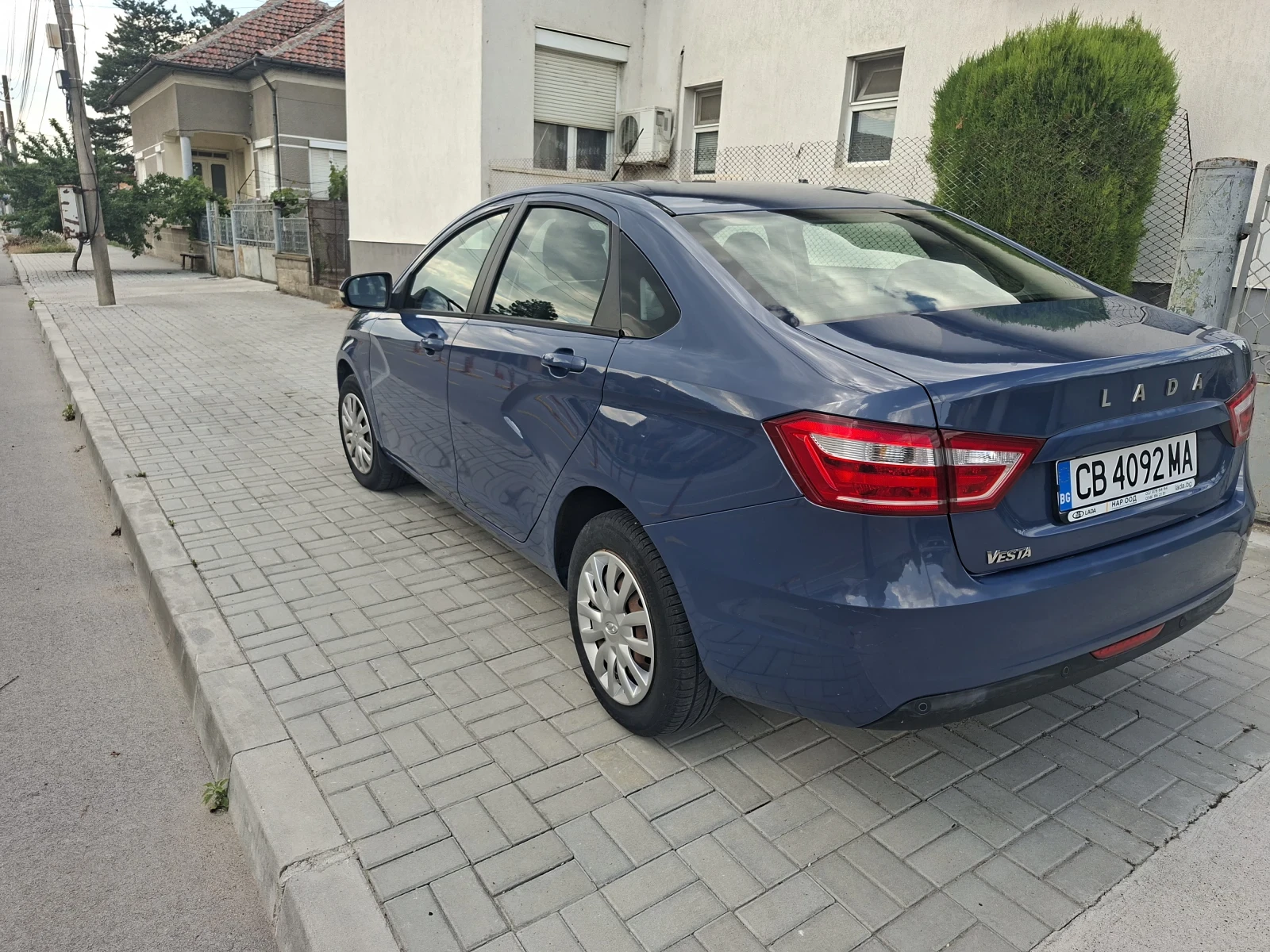 Lada Vesta 1.6, снимка 4 - Автомобили и джипове - 54759422