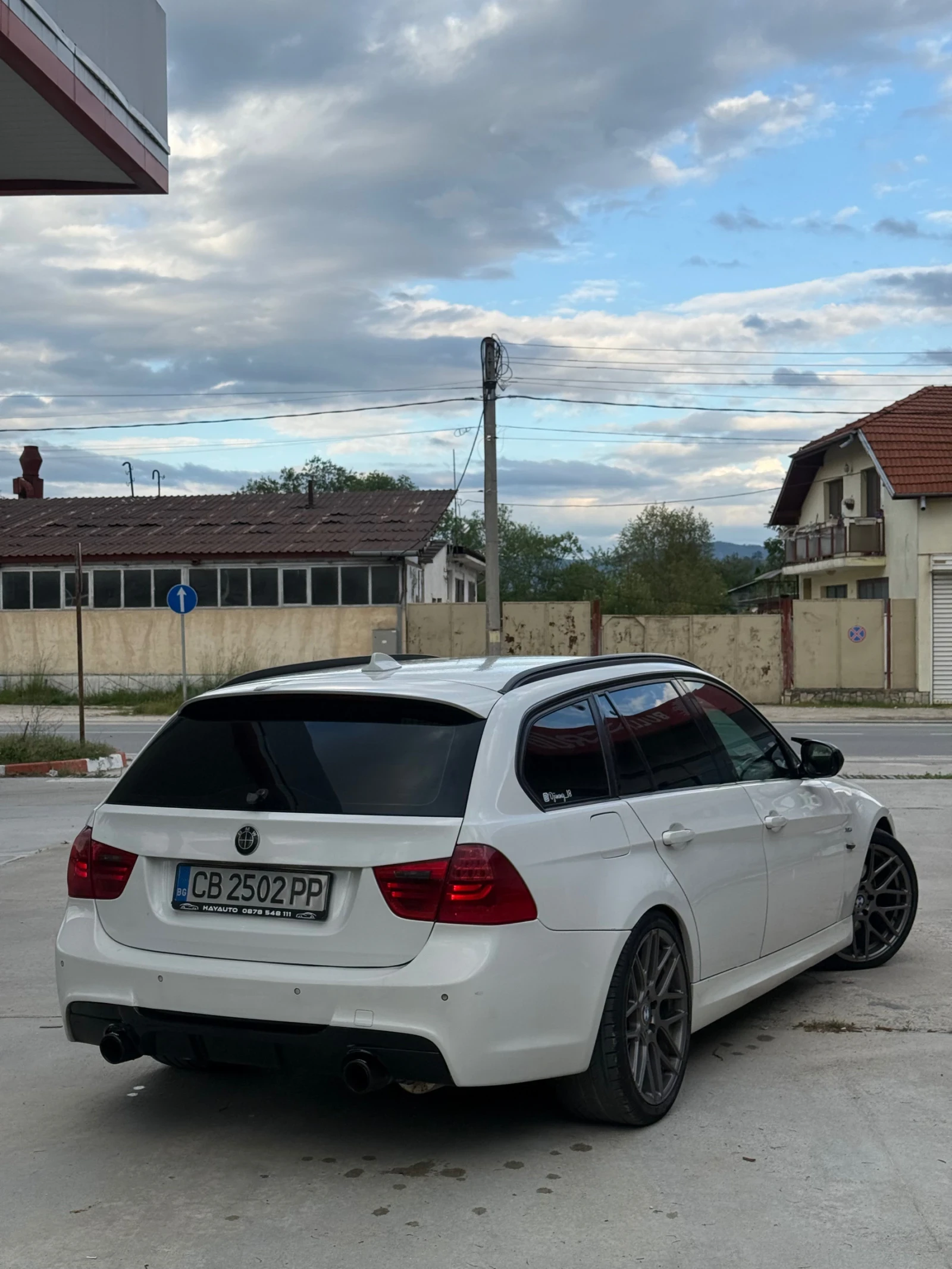 BMW 330, снимка 5 - Автомобили и джипове - 54788963