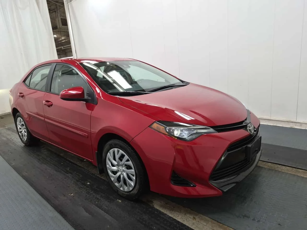 Toyota Corolla * 4dr Sdn * CARFAX * ��� ������������ ������ | Mobile.bg � ����������� 3