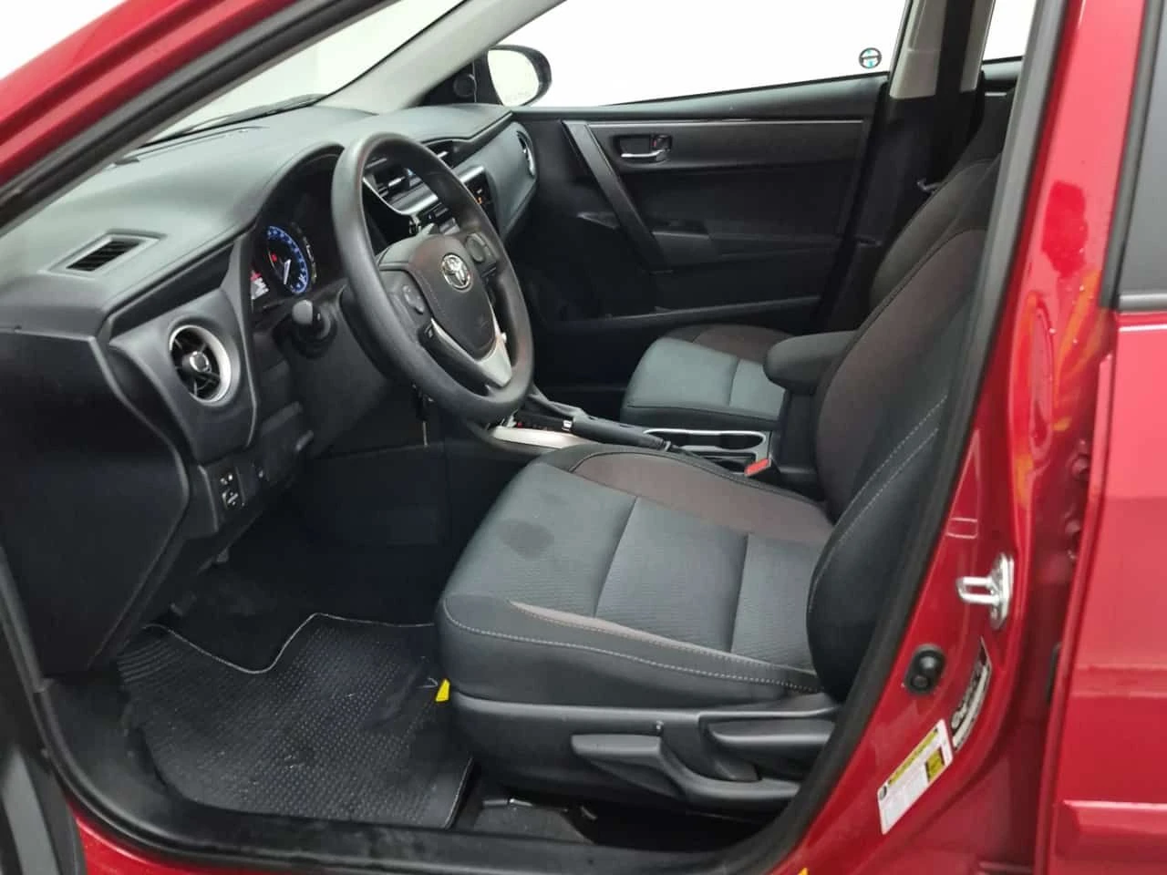 Toyota Corolla * 4dr Sdn * CARFAX * ��� ������������ ������ | Mobile.bg � ����������� 5