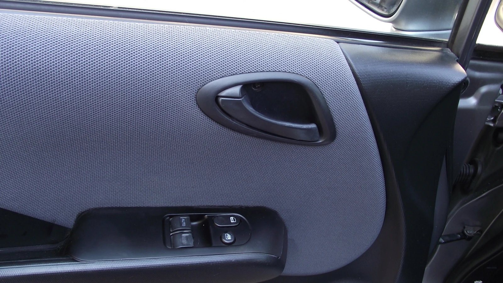 Honda Jazz 1.4.i.86.k.c.Газ.Бензин., снимка 12 - Автомобили и джипове - 55570346