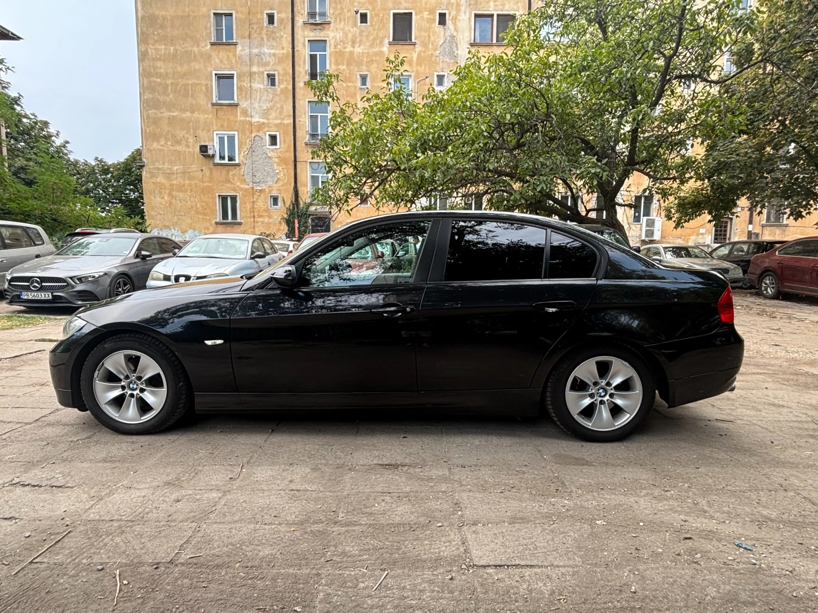 BMW 320, снимка 6 - Автомобили и джипове - 55787992