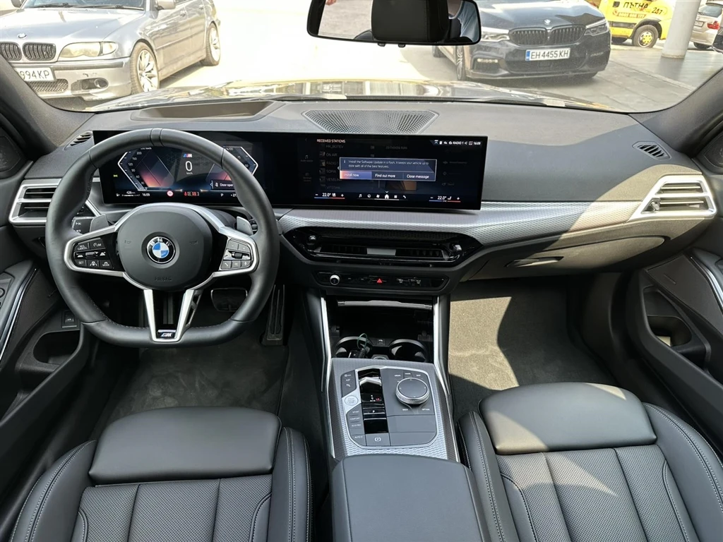 BMW 330 xDrive Sedan (MX), снимка 7 - Автомобили и джипове - 55800234