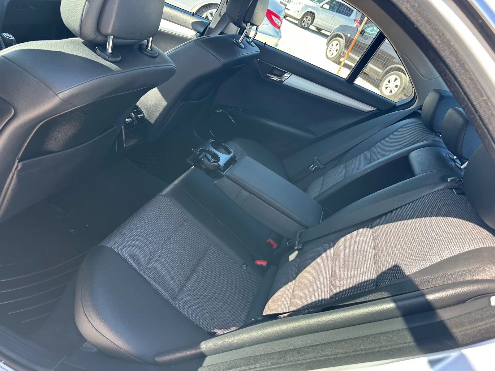 Mercedes-Benz C 250 CDI, AVANTGARDE, НАВИ, 6ск., ПОДГРЕВ, ЕВРО 5, ТОП!, снимка 12 - Автомобили и джипове - 55991228
