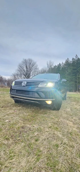 VW Touareg 3.0 TDI, снимка 2 - Автомобили и джипове - 51345587