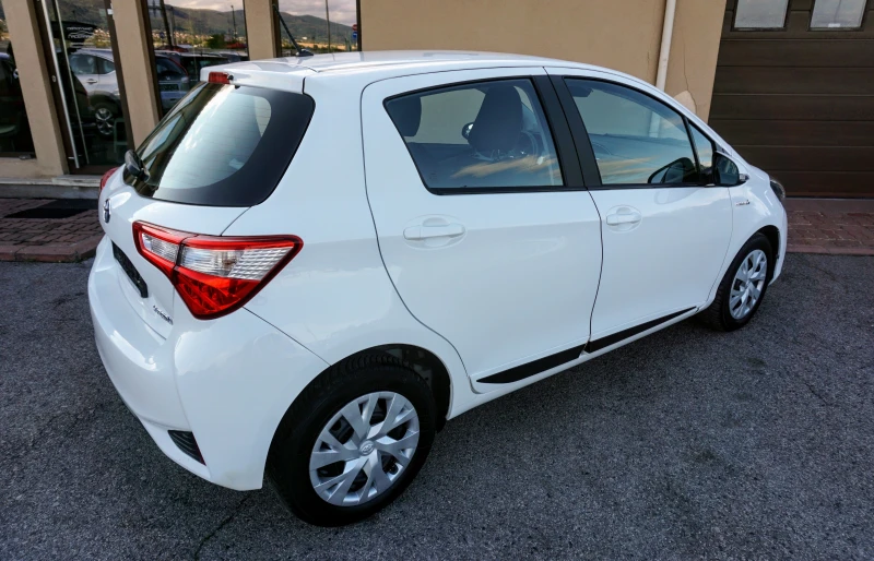 Toyota Yaris 1.5h ACTIVE, снимка 3 - Автомобили и джипове - 37774907