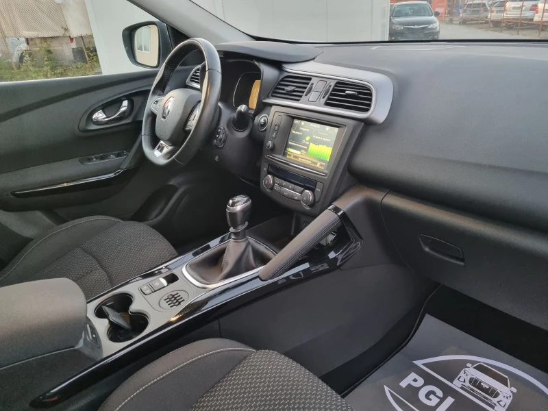 Renault Kadjar 1.2TCE 130к.с/Евро6b/6ск/Exclusive/Топ/, снимка 14 - Автомобили и джипове - 47389285