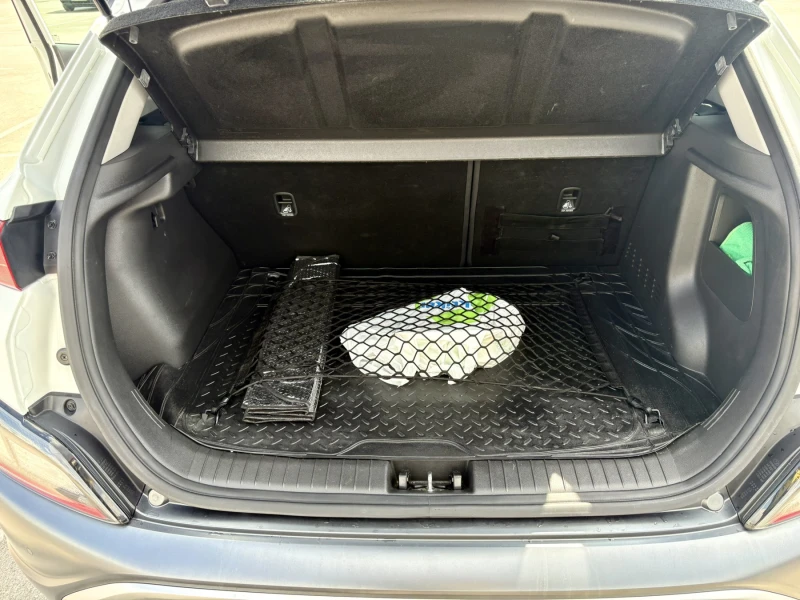 Hyundai Kona 1.6 TGDI, снимка 16 - Автомобили и джипове - 51581351