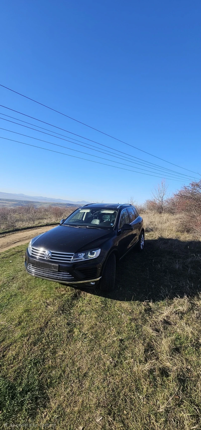 VW Touareg 3.0 TDI, снимка 2 - Автомобили и джипове - 51345587