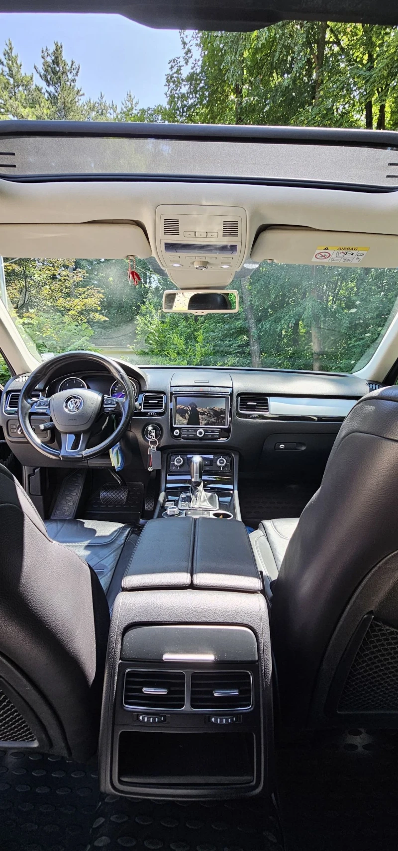 VW Touareg 3.0 TDI, снимка 8 - Автомобили и джипове - 51345587
