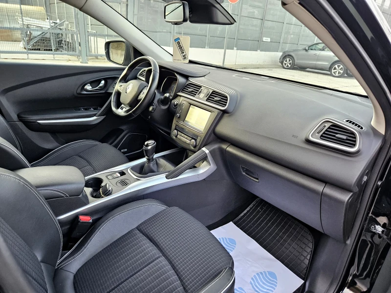 Renault Kadjar 1.2 BOSE, снимка 12 - Автомобили и джипове - 52139640