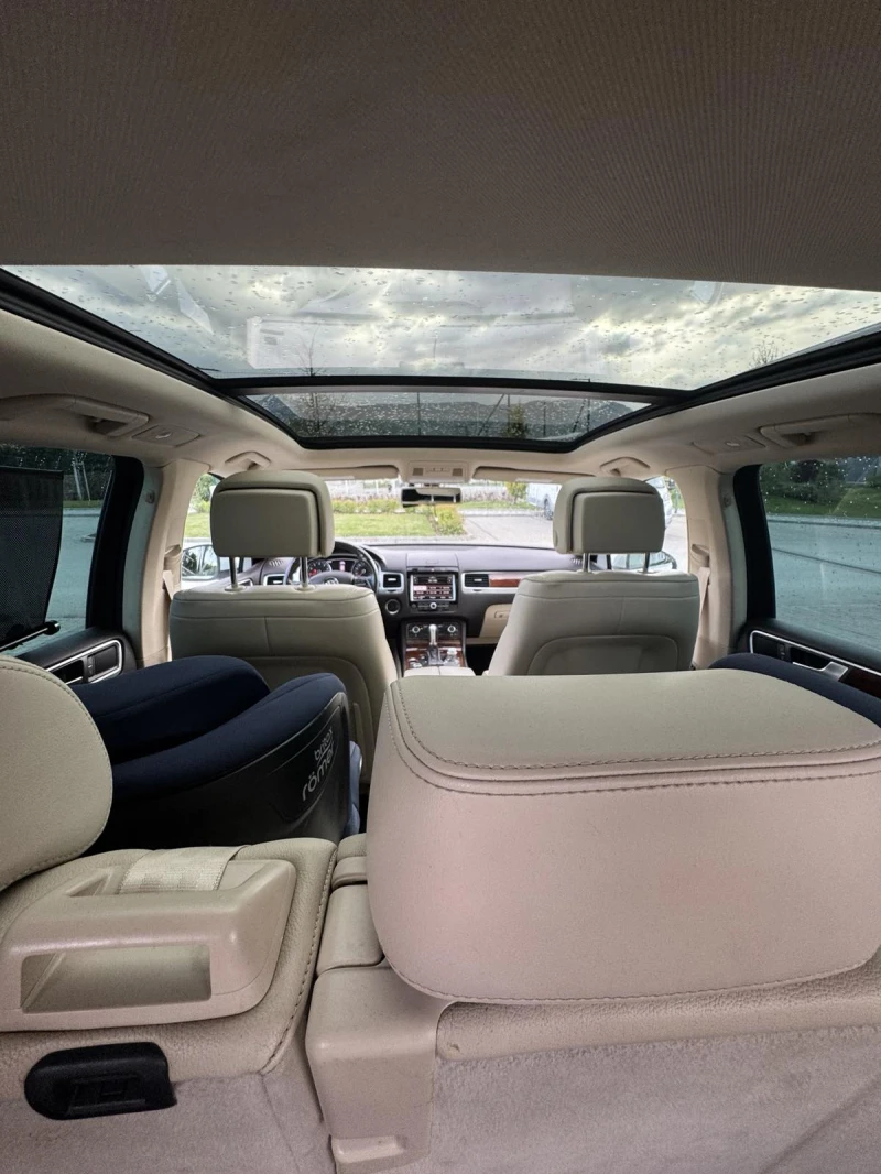 VW Touareg, снимка 7 - Автомобили и джипове - 52347770