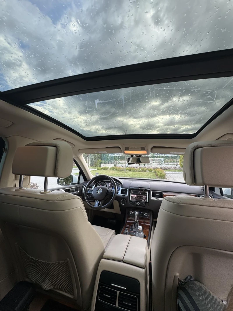 VW Touareg, снимка 14 - Автомобили и джипове - 52347770