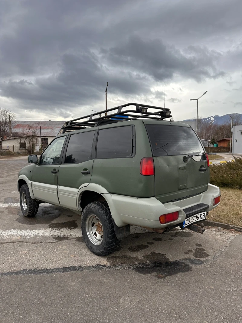 Nissan Terrano 2.7 TDI, снимка 3 - Автомобили и джипове - 53000505