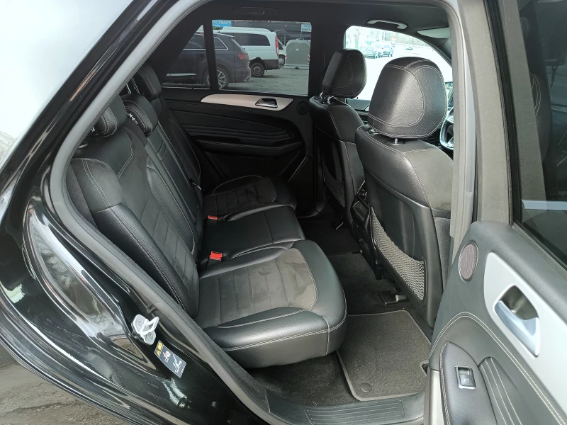 Mercedes-Benz ML 350 CDi* AMG* 4 Matic* NAVI* Distronic* Камера* , снимка 16 - Автомобили и джипове - 53286093