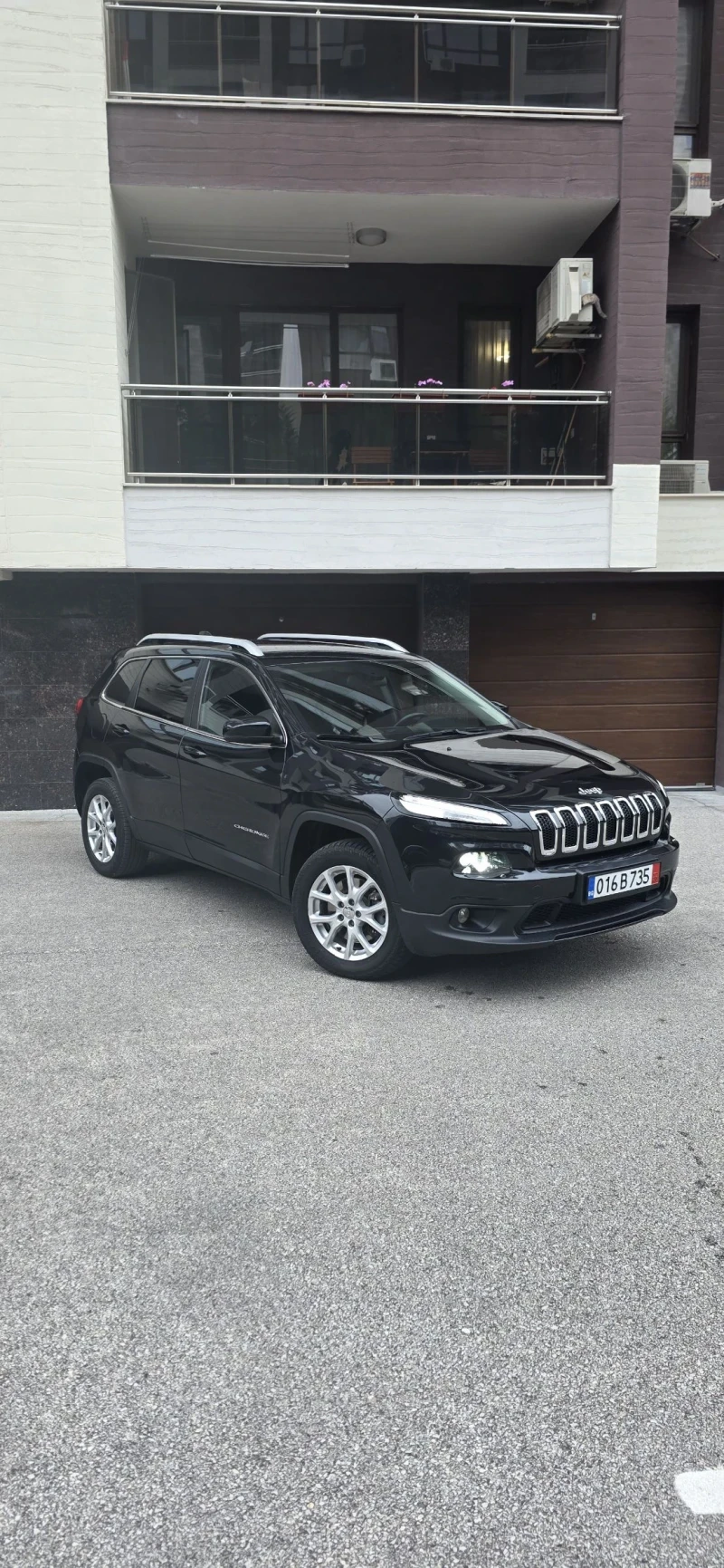 Jeep Cherokee - 18800 лв. / 9612.29 € - 78287876 1