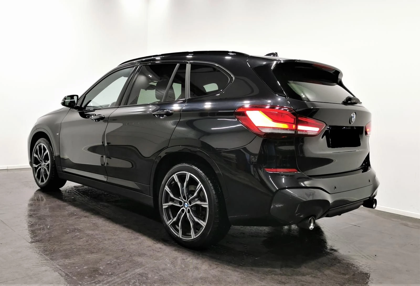 BMW X1 xDrive20d*M Sport*LED*Navi*ГАРАНЦИЯ - изображение 5