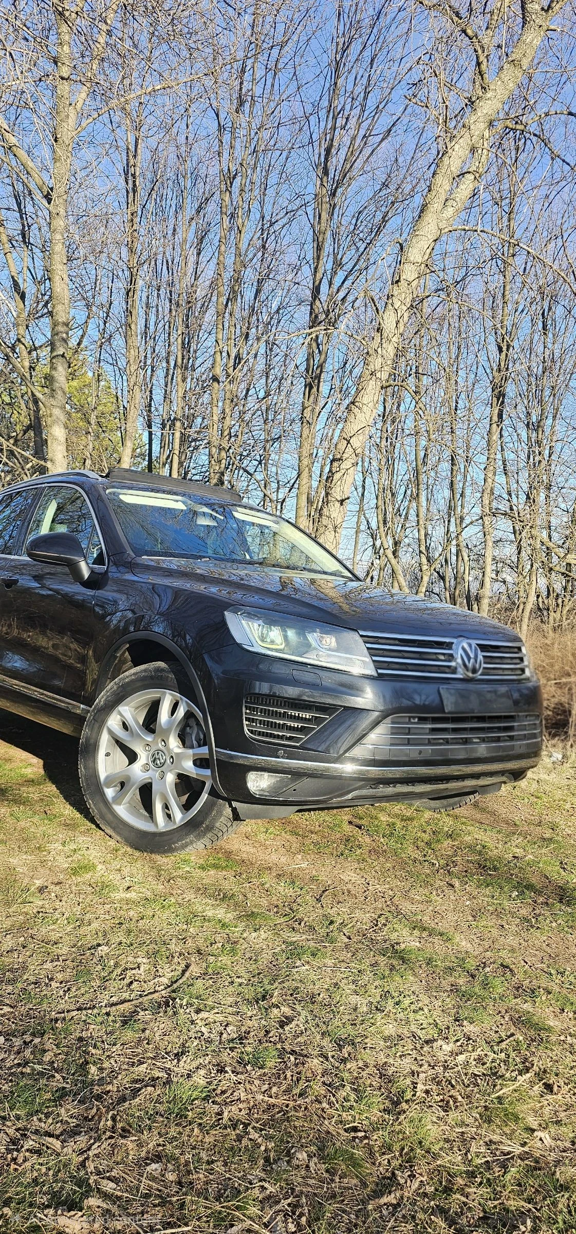 VW Touareg 3.0 TDI, снимка 2 - Автомобили и джипове - 51345587