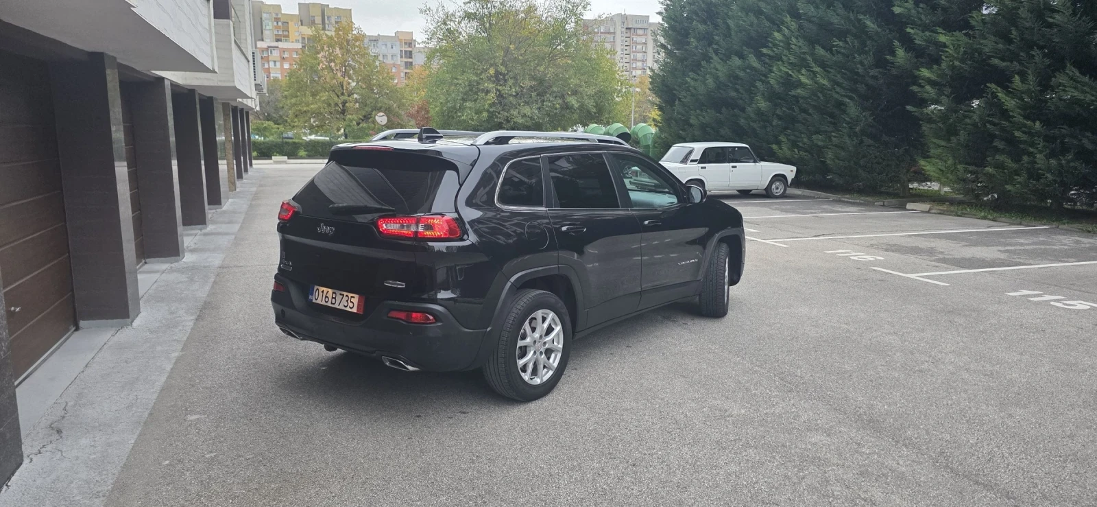 Jeep Cherokee  - изображение 3