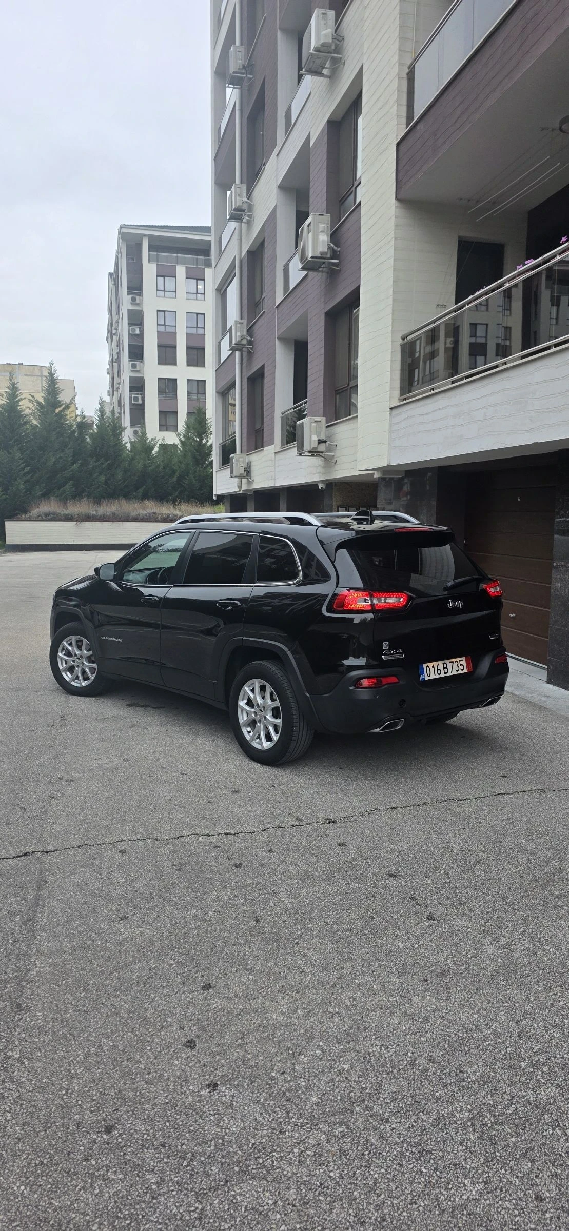 Jeep Cherokee  - изображение 4