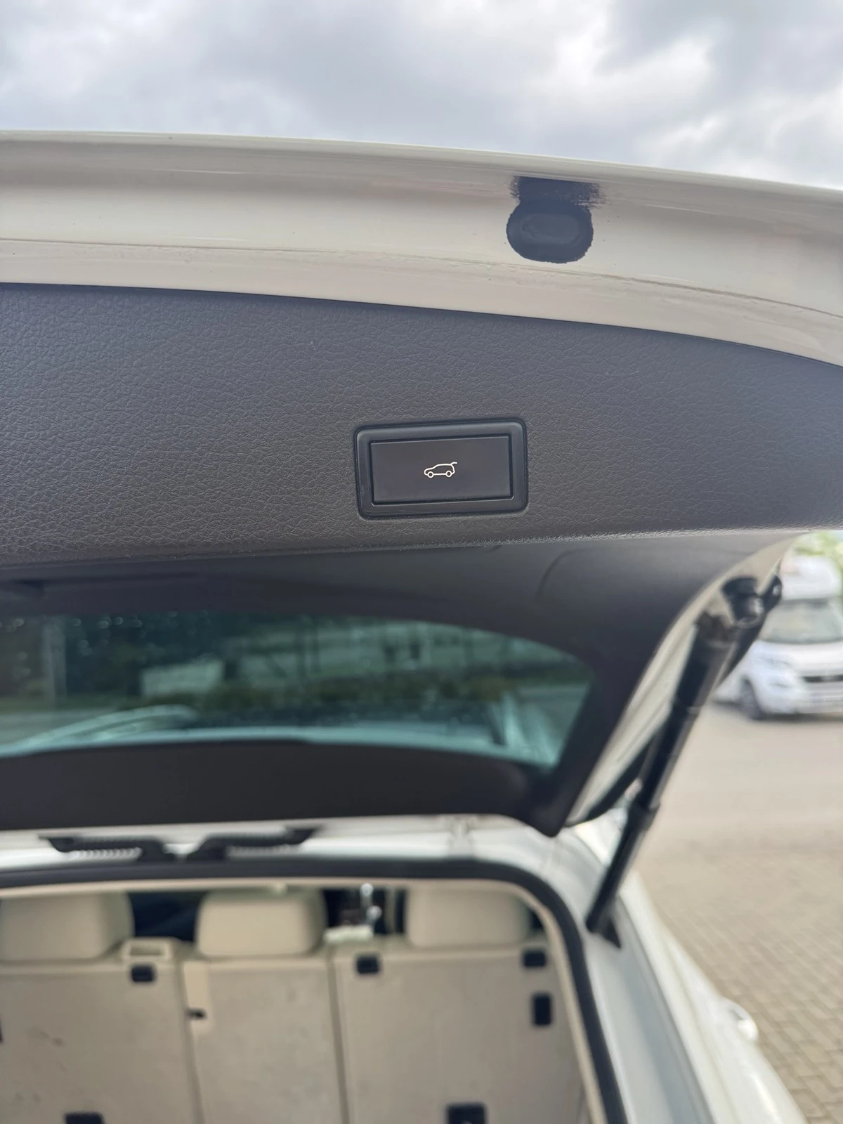 VW Touareg  - изображение 8