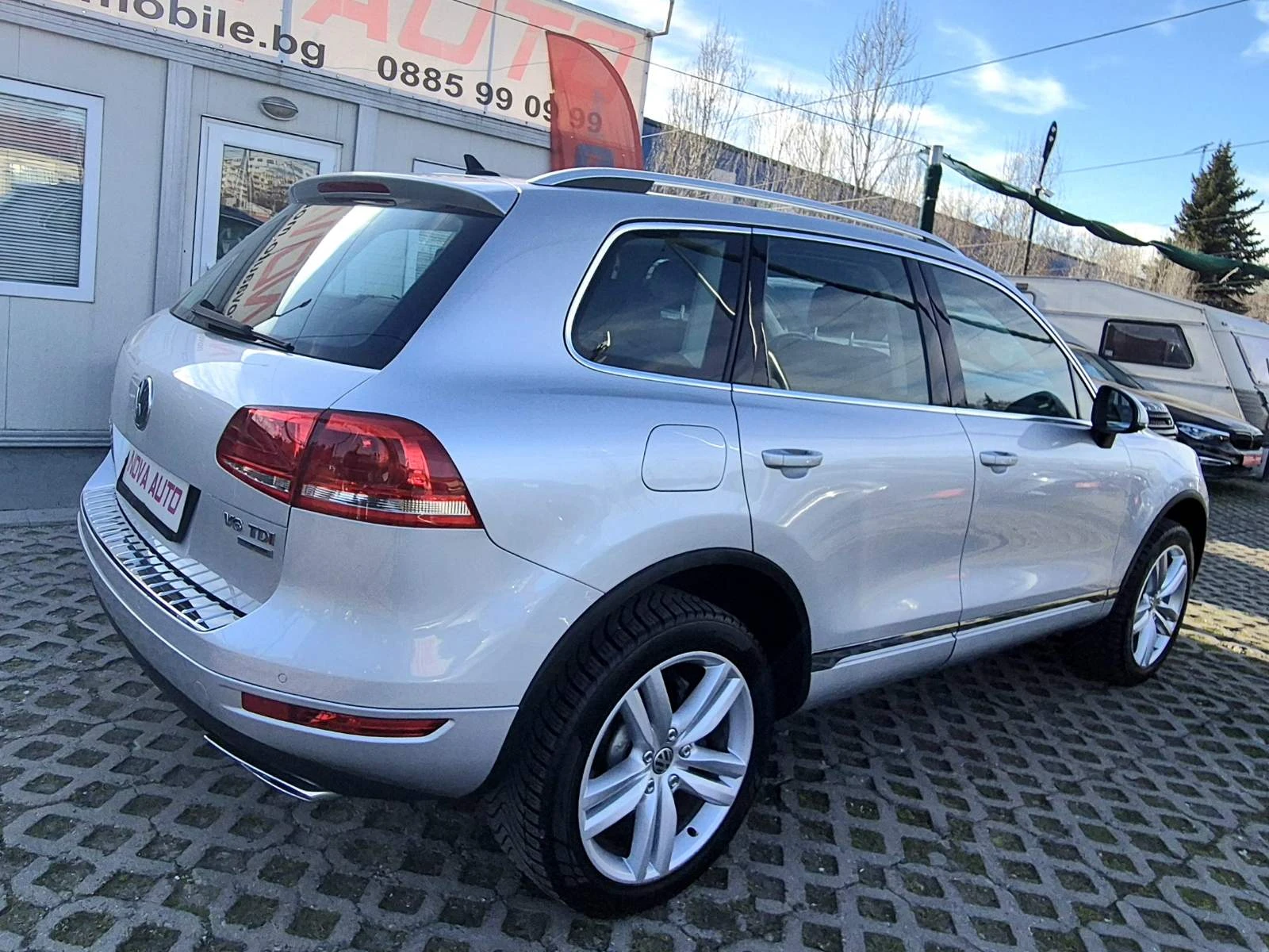 VW Touareg 3.0D-EXECUTIVE-ПАНОРАМА-LED, снимка 4 - Автомобили и джипове - 53786539