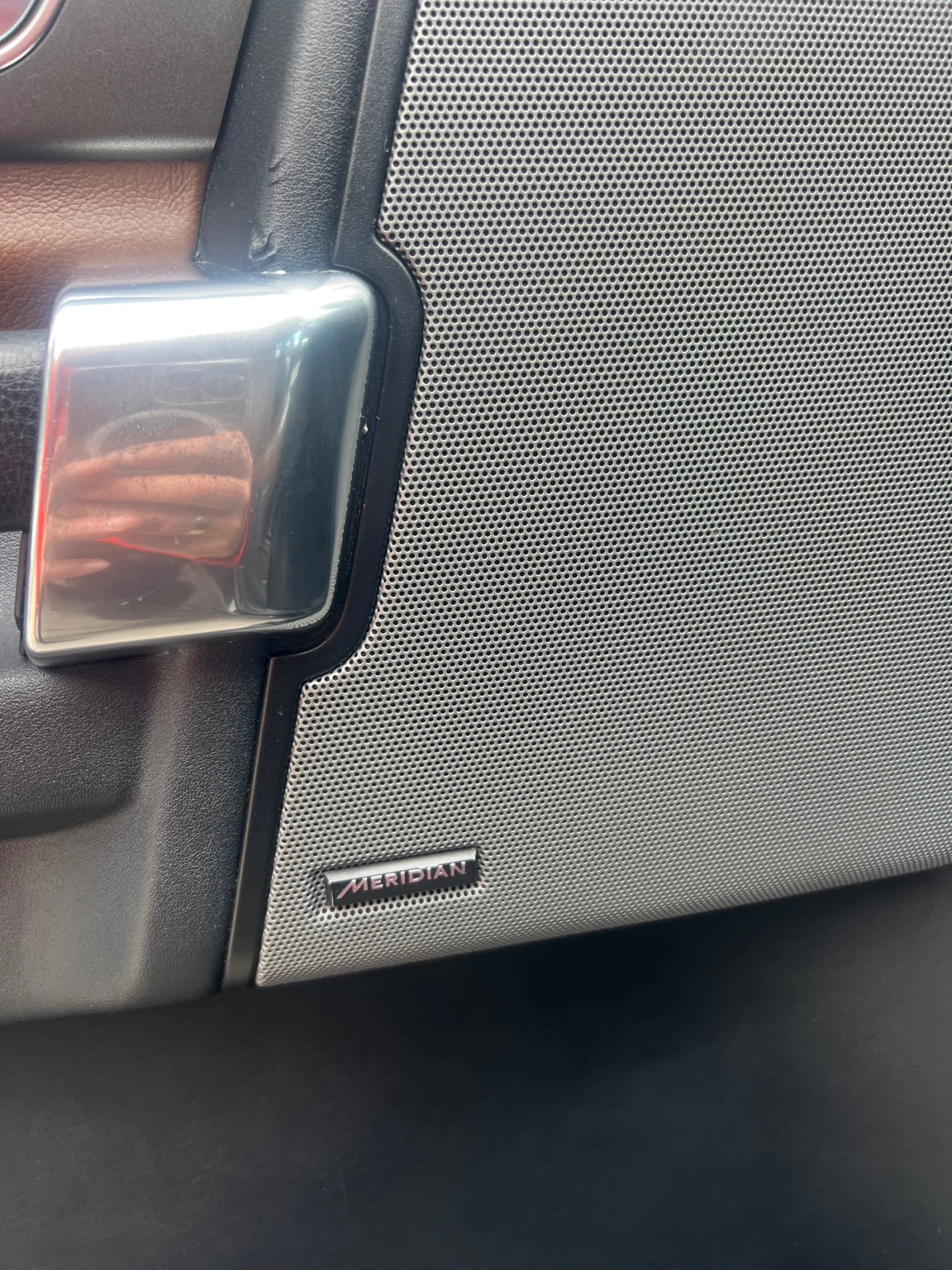 Land Rover Discovery 3.0HSE, снимка 9 - Автомобили и джипове - 54019211